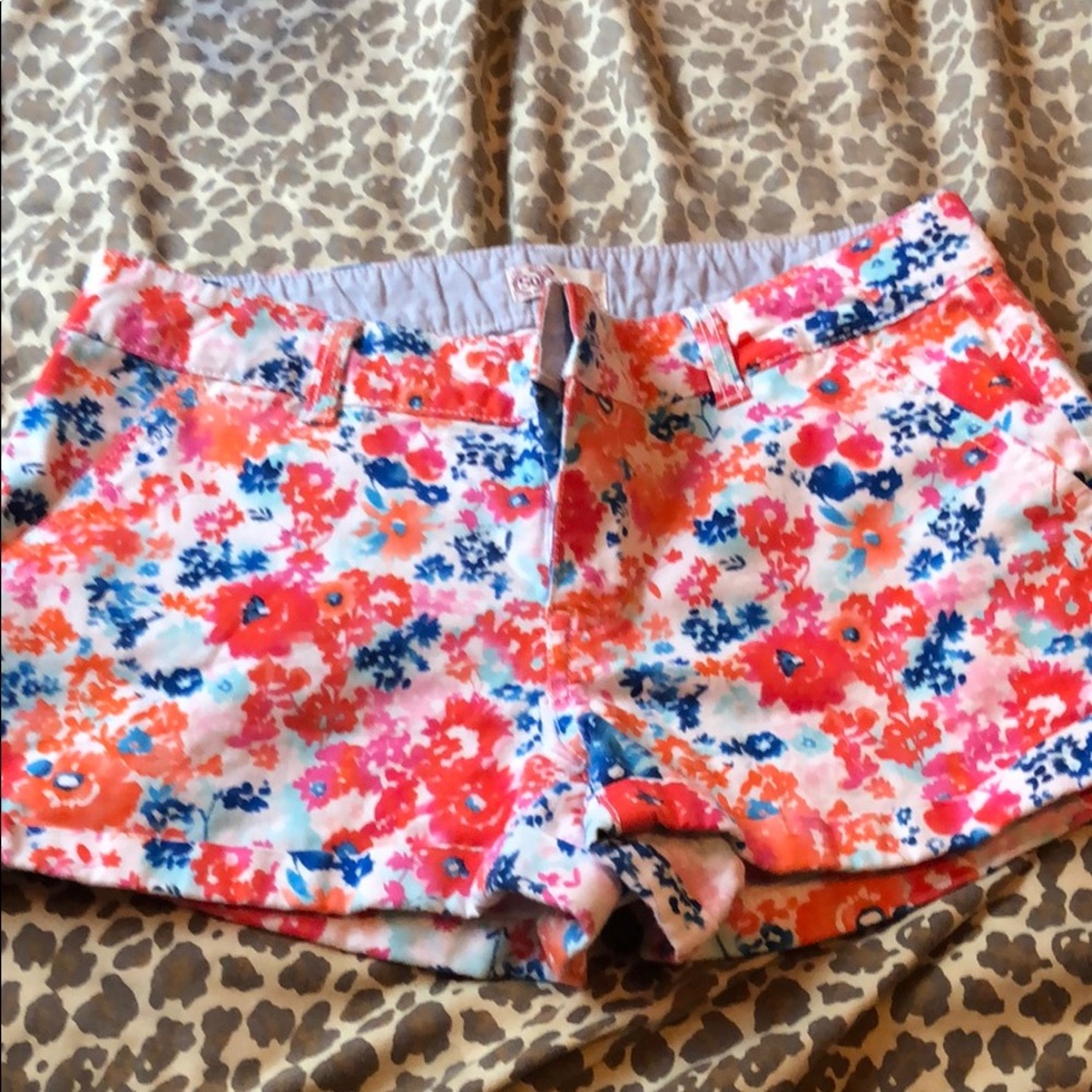 White flowery pattern shorts